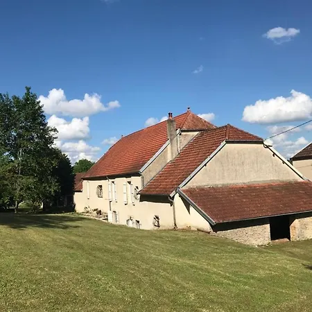 Alojamento de Acomodação e Pequeno-almoço Chez Zoiseau Et Zoiseautte Chassigny