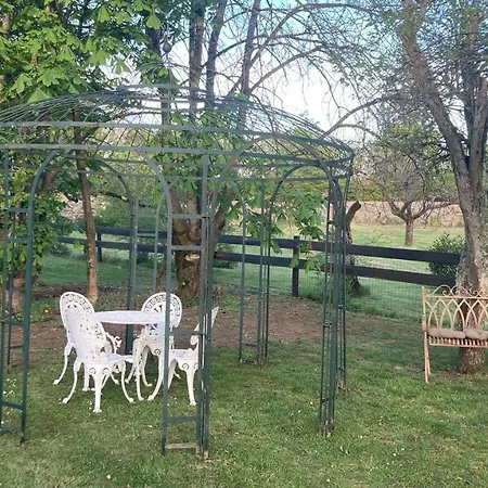 Alojamento de Acomodação e Pequeno-almoço Chez Zoiseau Et Zoiseautte Chassigny